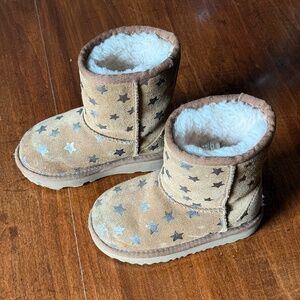 Ugg Boots with Stars - Kids Classic Short II Star-print Sheepskin Boots